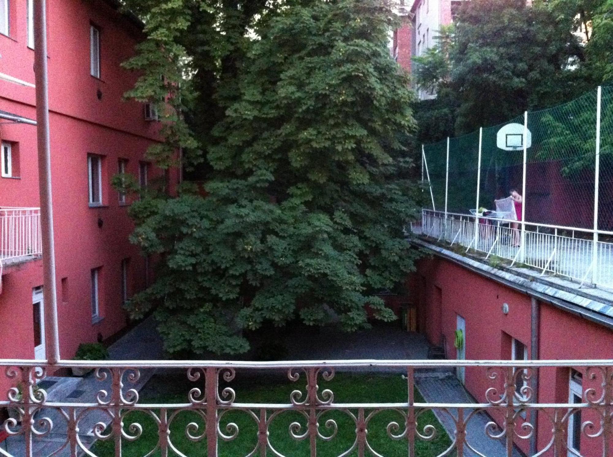 Season Hostel Будапешт Екстер'єр фото